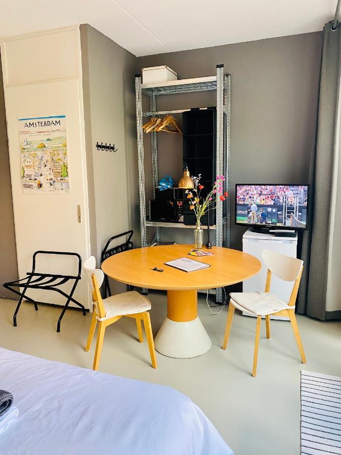 Private Studio With Free Car Parking Amsterdam Luaran gambar